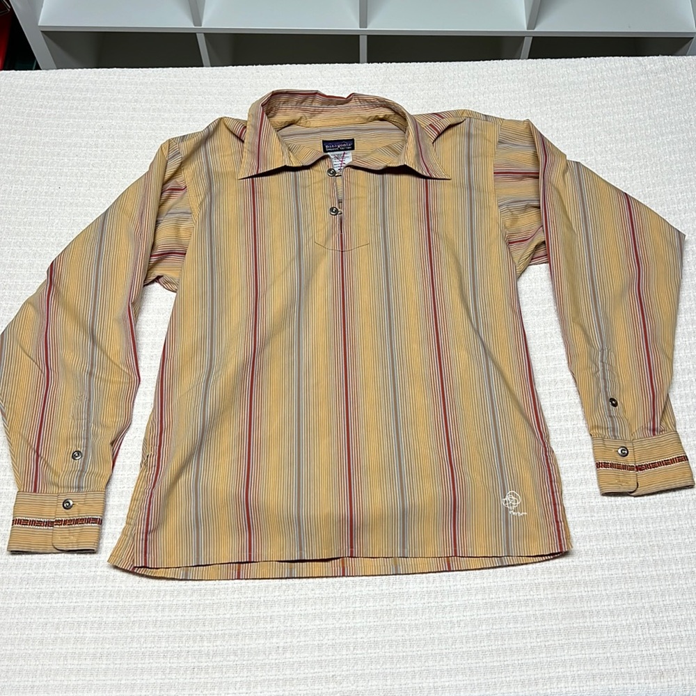 Patagonia Men’s Quarter Button Down Long Sleeve Shirt (Small)